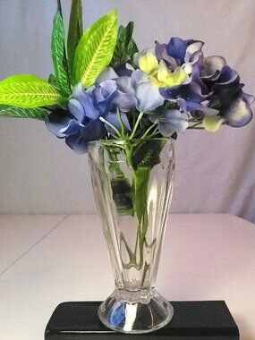 1968 E.O. Brody Clear Glass Paneled Footed Trumpet Flower Vase